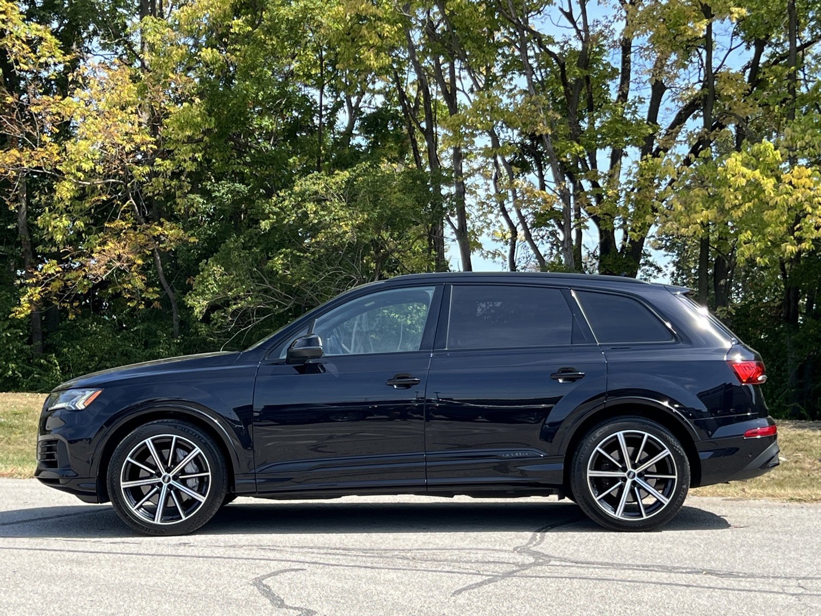 Used 2021 Audi Q7 3.0T Prestige w/ Prestige Package image 2