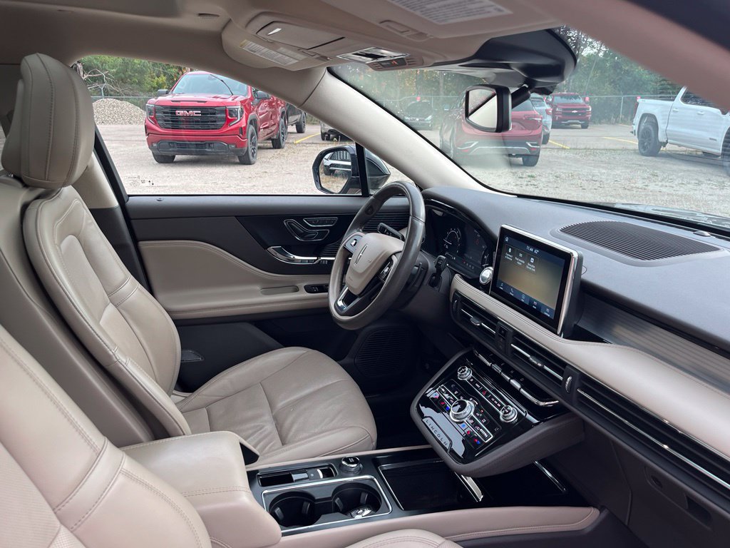 Used 2020 Lincoln Corsair AWD w/ Premium Package image 39