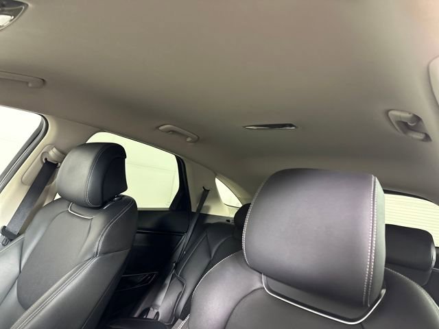 Used 2025 Genesis GV70 2.5T image 12