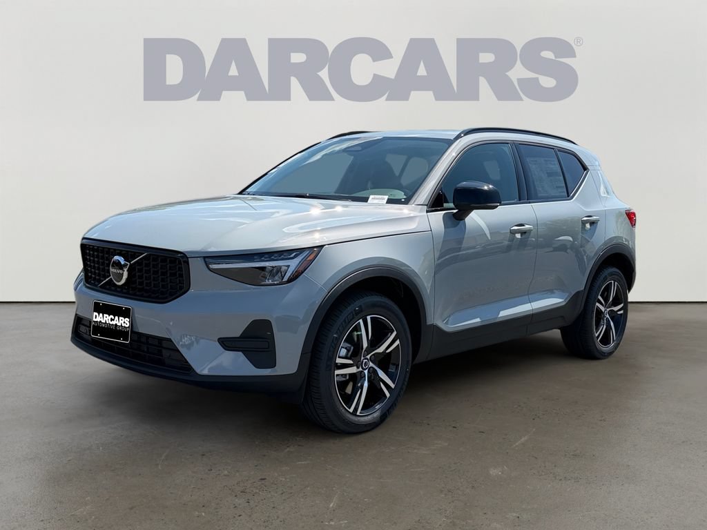 New 2026 Volvo XC40 B5 Core w/ Climate Package AWD/4WD image 2