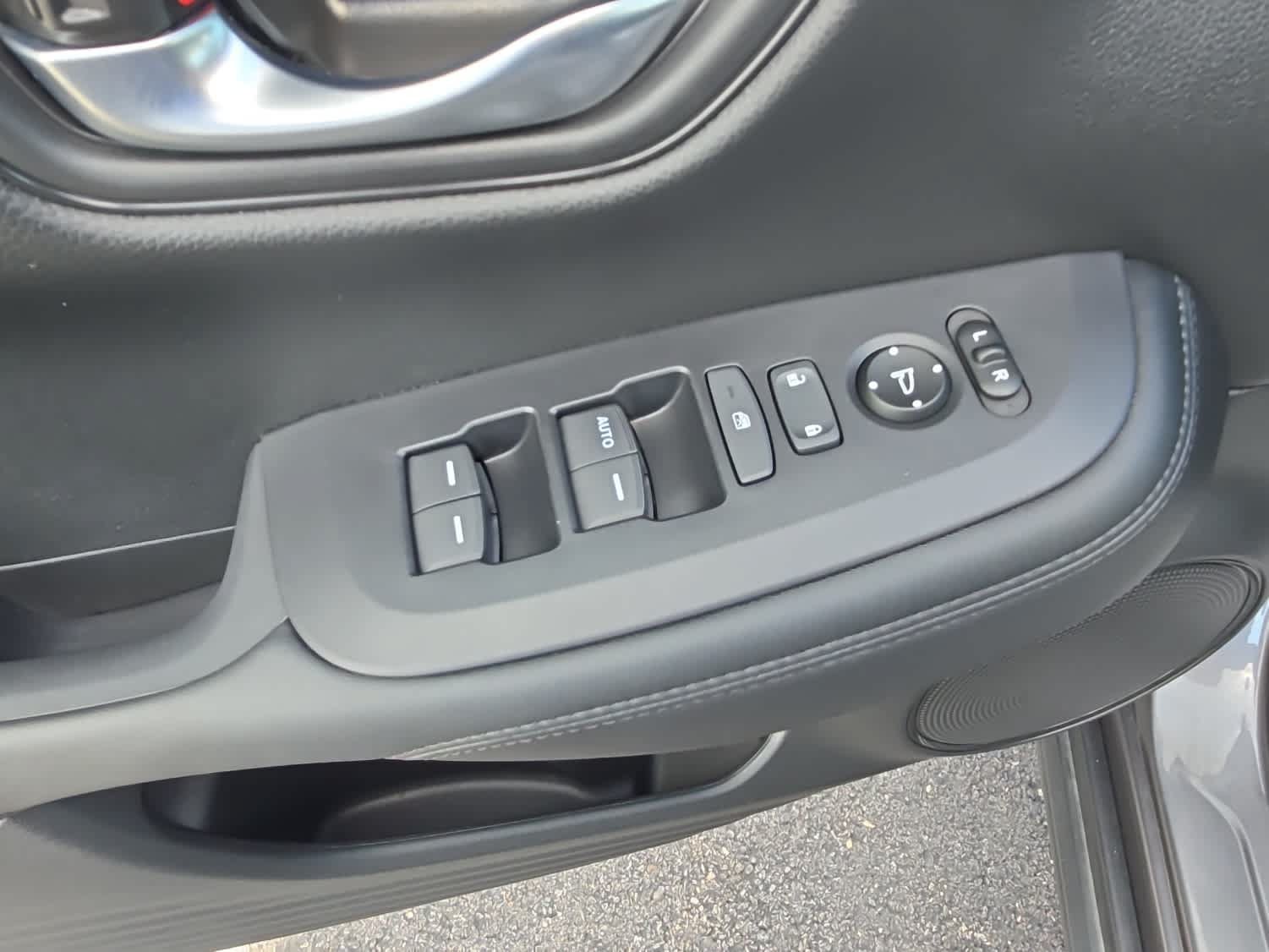Certified 2026 Honda HR-V LX image 18