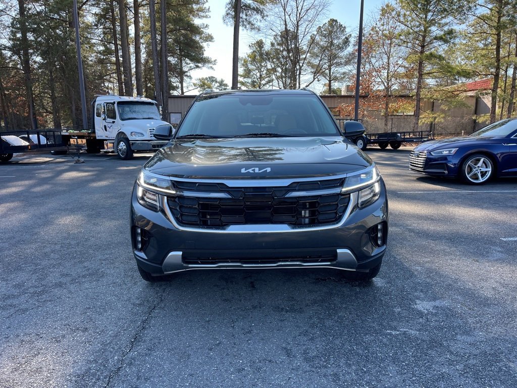 Certified 2024 Kia Seltos SX image 3