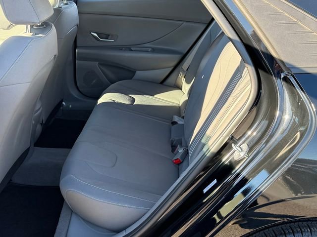 Used 2023 Hyundai Elantra SEL image 22