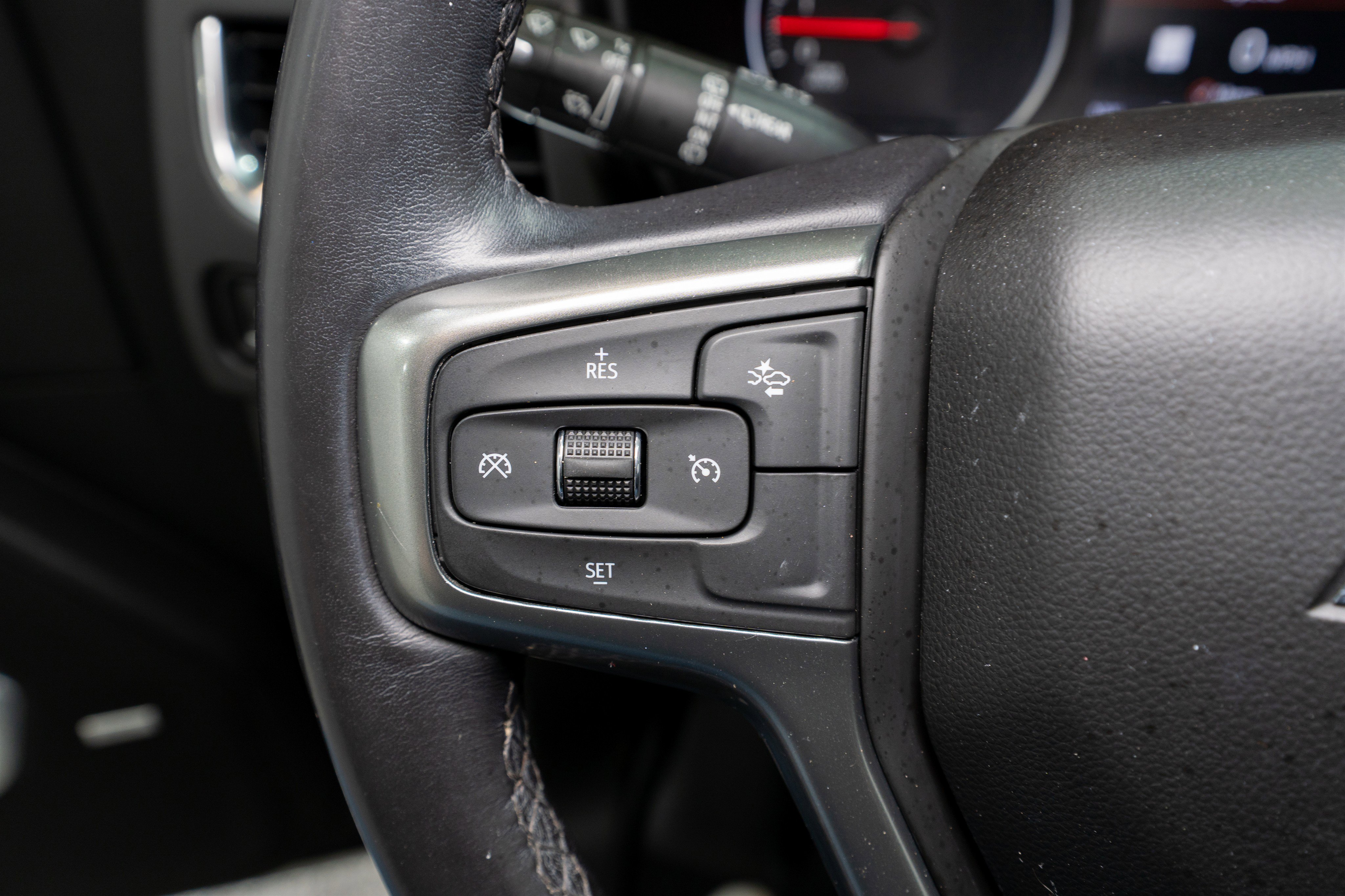 Used 2021 Chevrolet Suburban LT w/ Rear Media and Nav Package AWD/4WD image 28