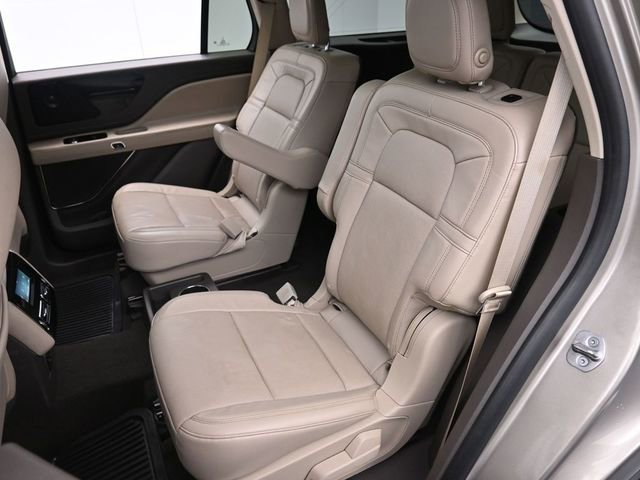 Used 2020 Lincoln Aviator Reserve w/ Equipment Group 201A image 25