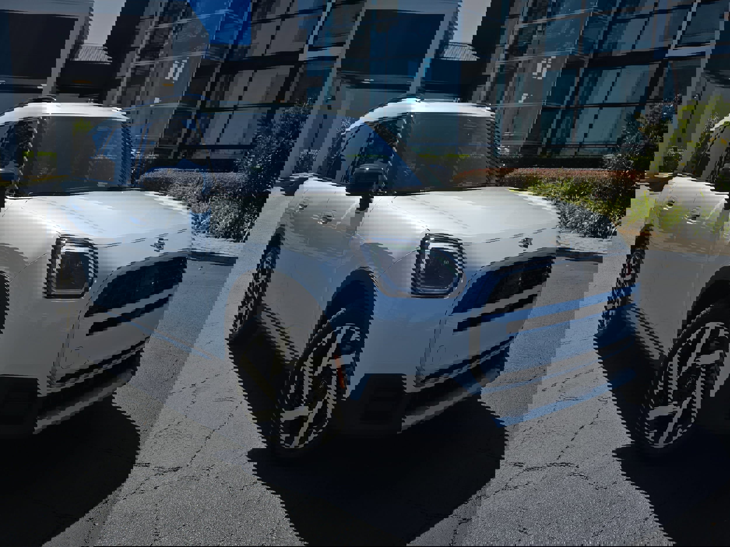 Used 2025 MINI Cooper Countryman S w/ Comfort Package Max image 31