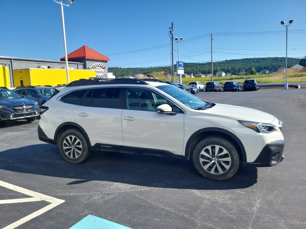 Certified 2022 Subaru Outback Premium AWD/4WD image 5