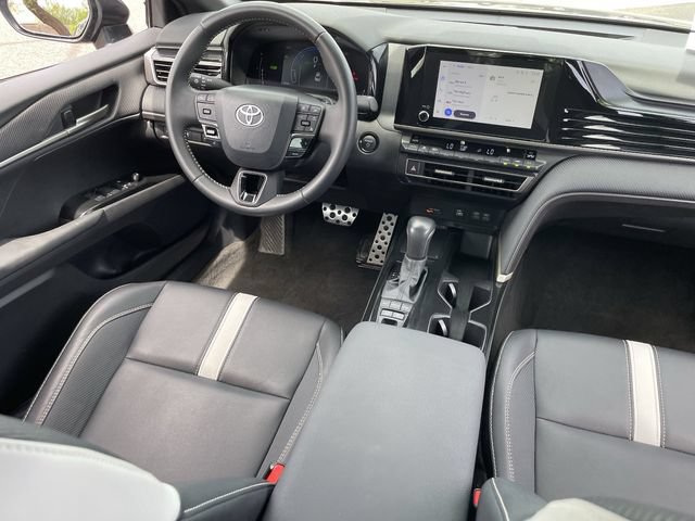 Used 2026 Toyota Camry SE FWD image 14