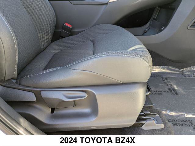 Used 2024 Toyota bZ4X XLE image 27