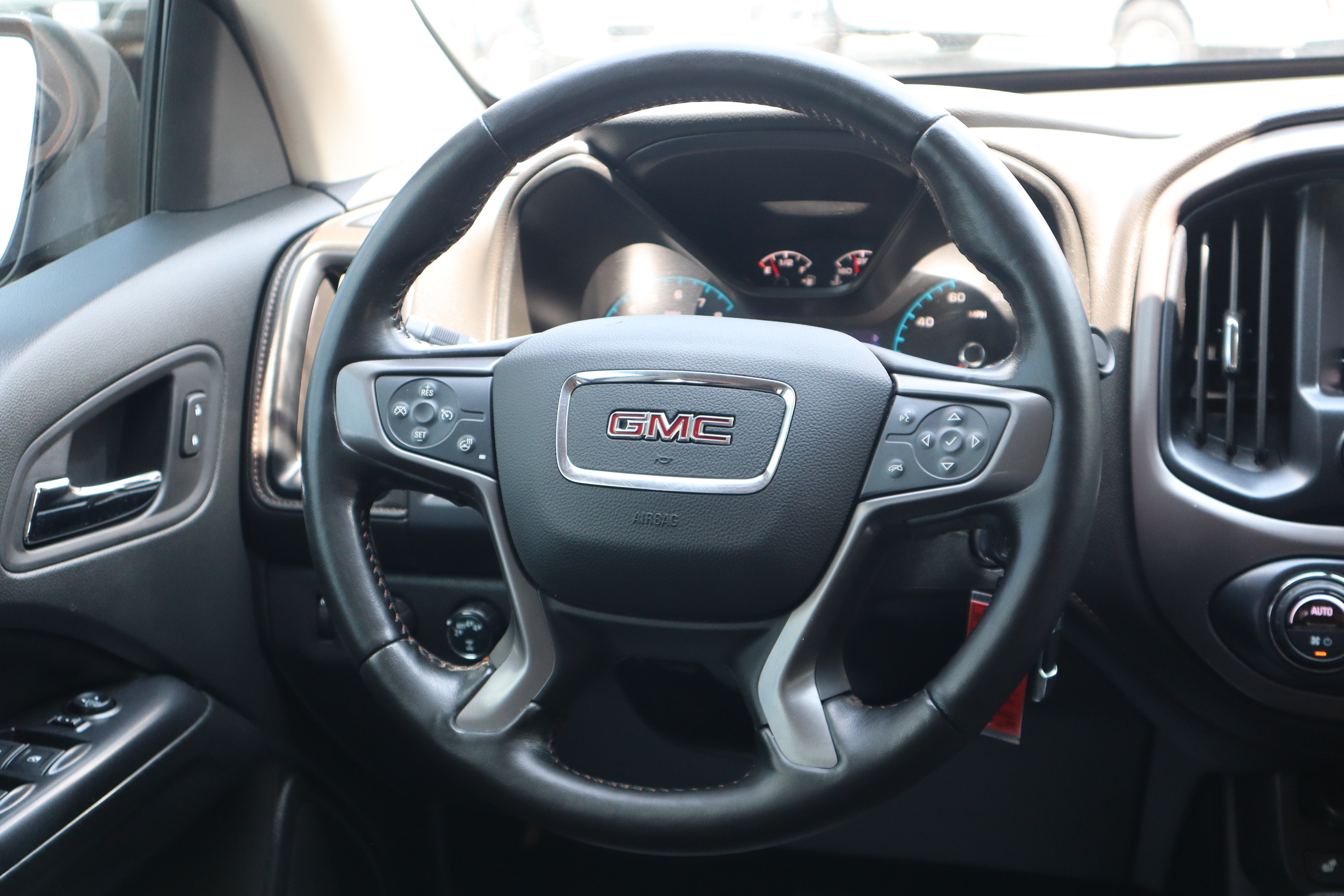 Used 2021 GMC Canyon AT4 AWD/4WD image 14