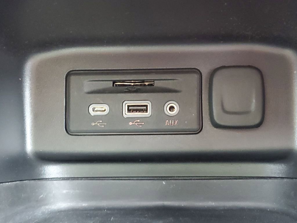 Certified 2023 Chevrolet Equinox RS w/ RS Leather Package image 37