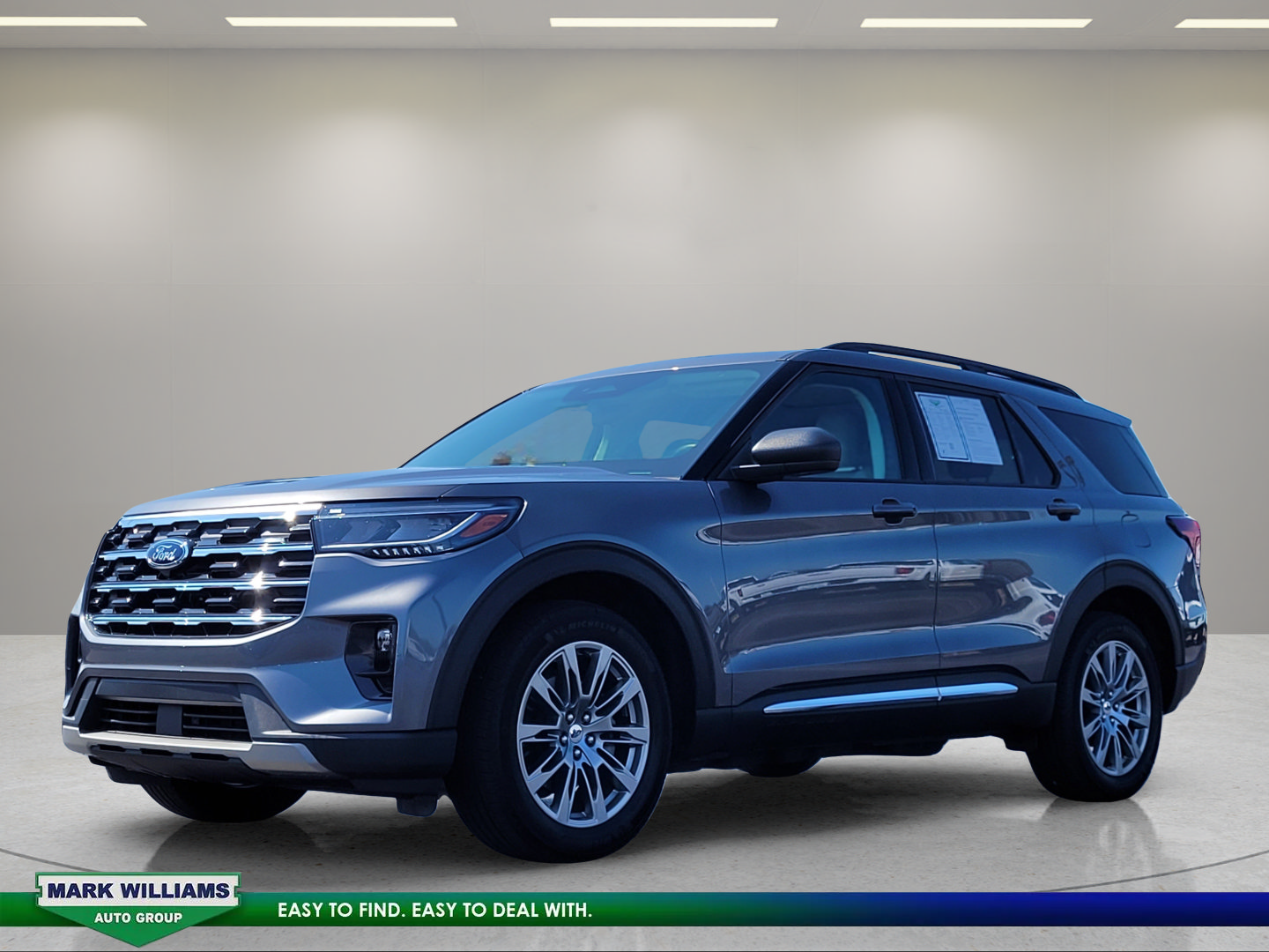 Used 2025 Ford Explorer Active w/ Active Comfort Package AWD/4WD image 8
