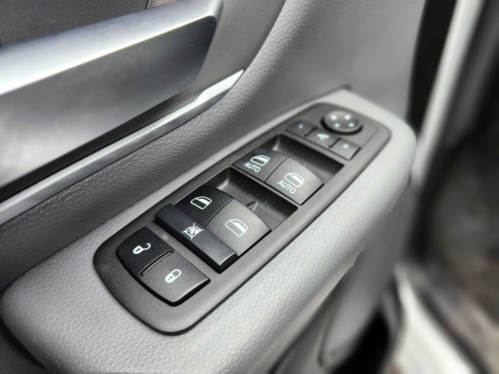 Used 2022 RAM 1500 Big Horn AWD/4WD image 15
