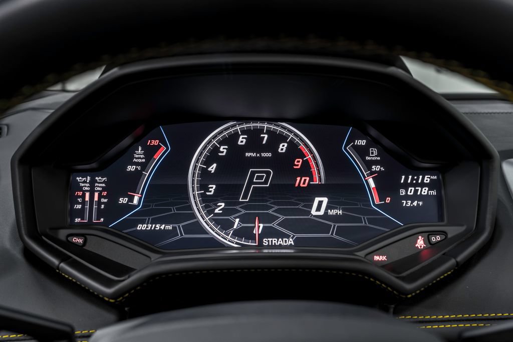 Used 2022 Lamborghini Huracan EVO RWD image 15