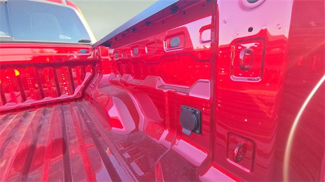 New 2026 GMC Canyon AT4 image 18