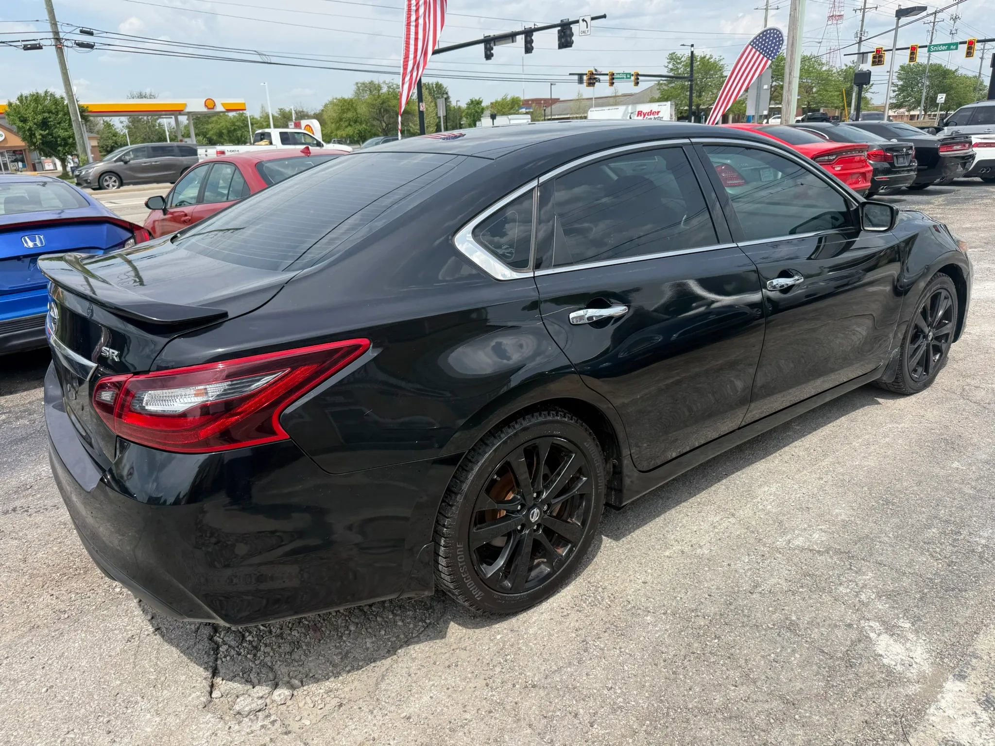Used 2017 Nissan Altima 2.5 SR w/ Midnight Edition Package FWD image 6