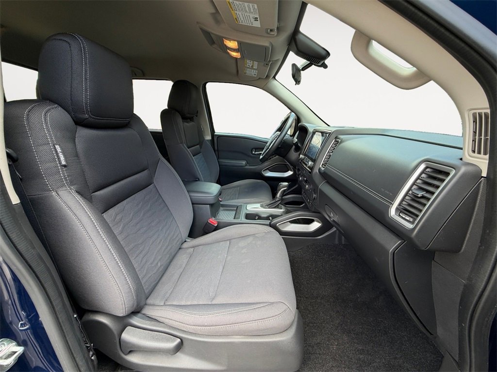 Used 2023 Nissan Frontier SV w/ SV Convenience Package image 13