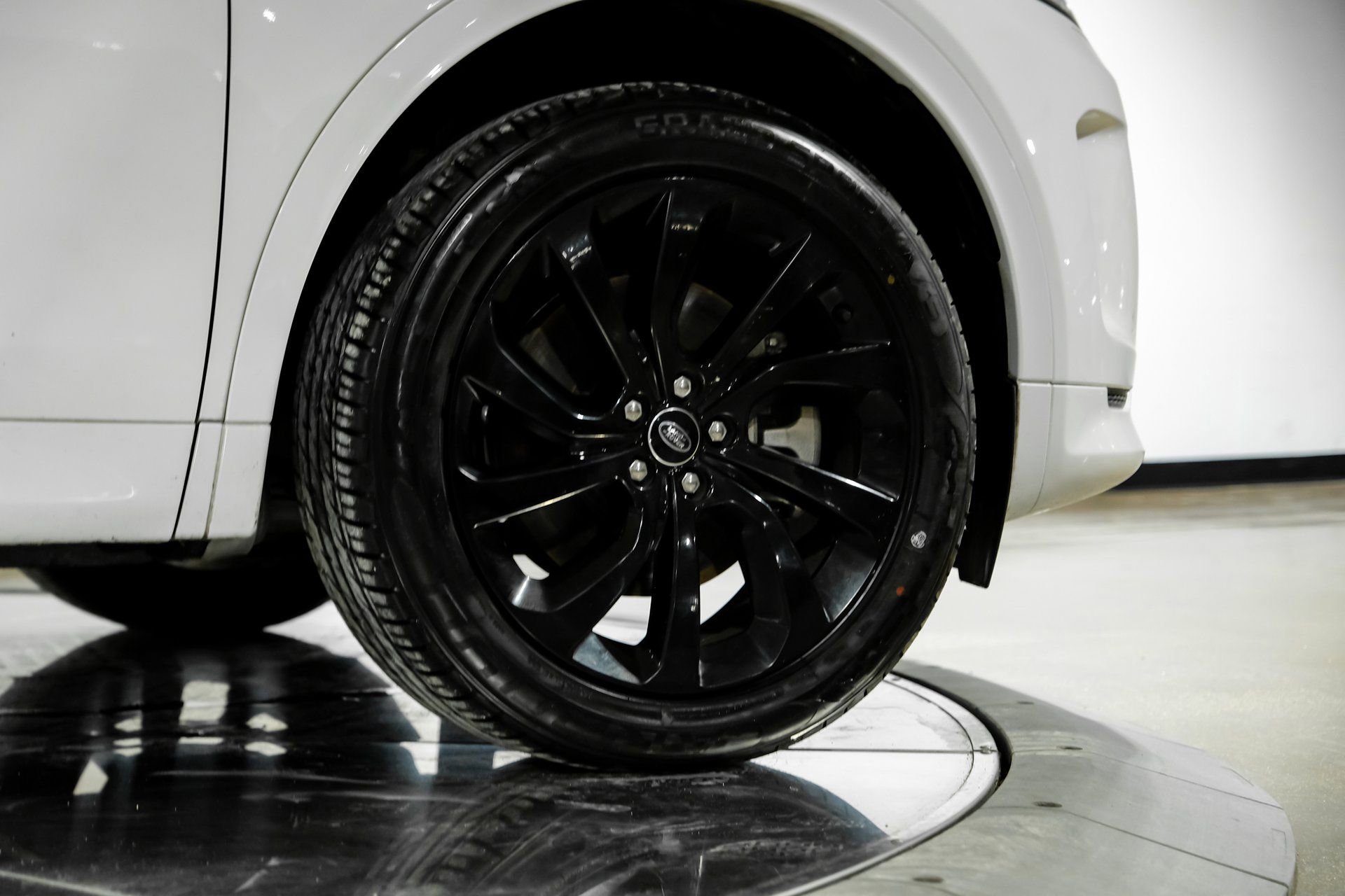 Used 2023 Land Rover Discovery Sport S R-Dynamic image 59