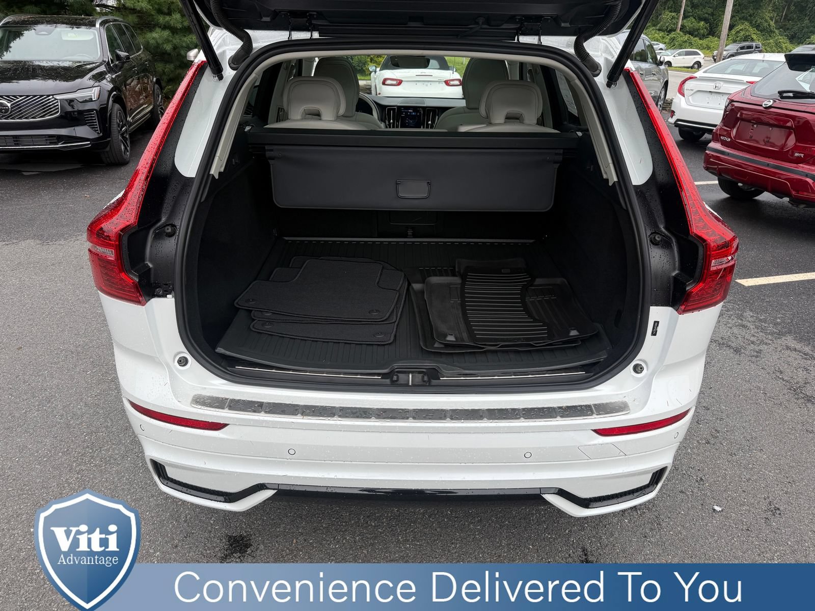 Used 2024 Volvo XC60 B5 Plus w/ Protection Package Premier AWD/4WD image 23