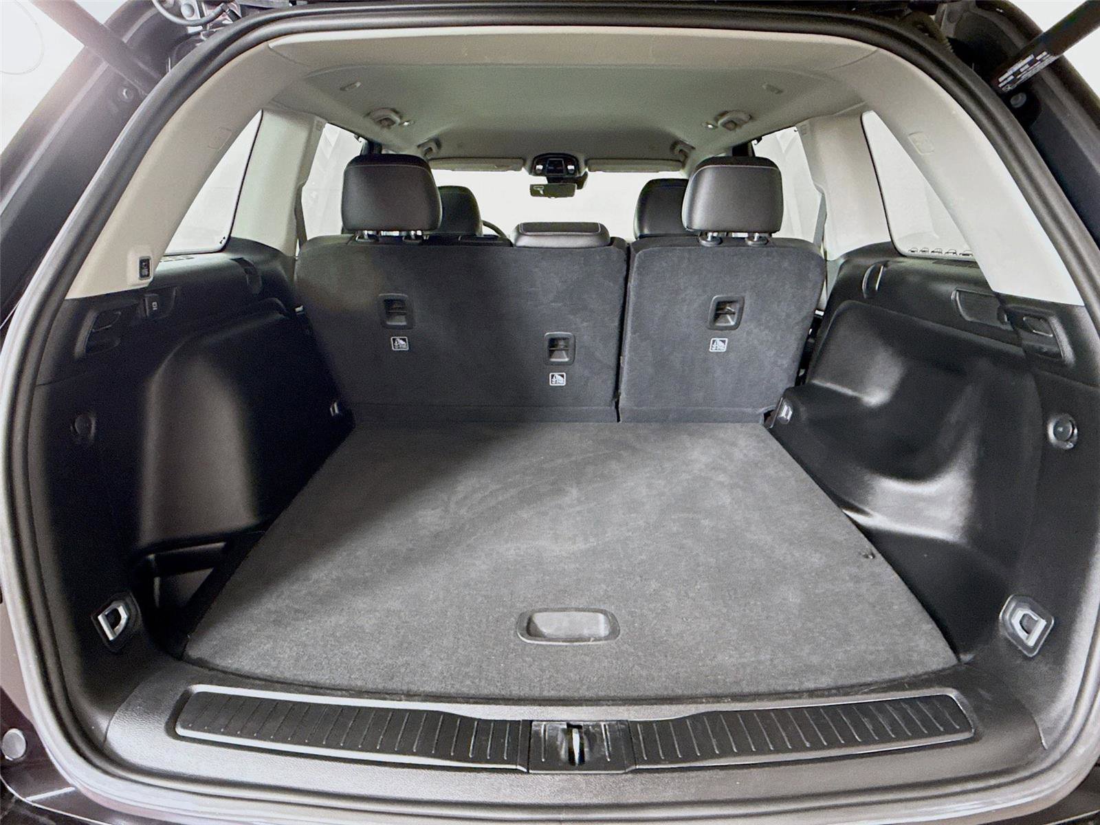 Used 2023 Jeep Grand Cherokee Limited w/ Luxury Tech Group II image 21