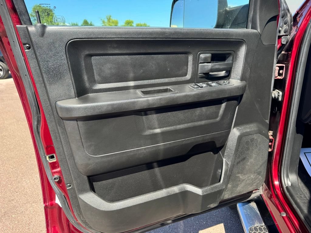 Used 2019 RAM 1500 ST w/ SXT Plus Group AWD/4WD image 12