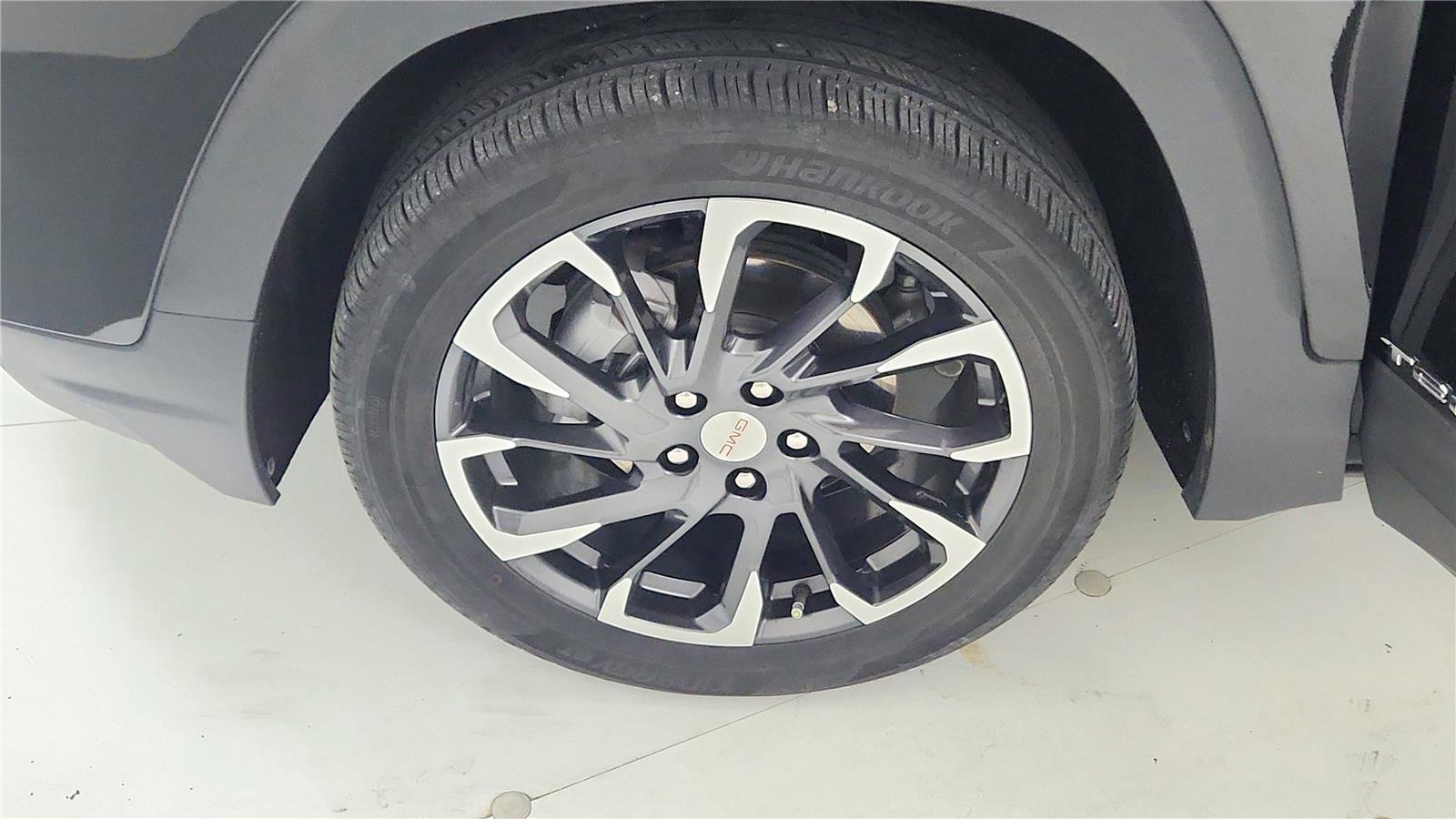 Used 2022 GMC Terrain SLT image 39