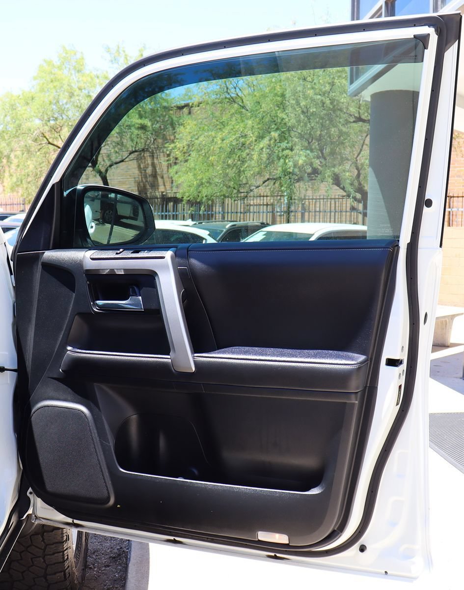Used 2022 Toyota 4Runner SR5 AWD/4WD image 33