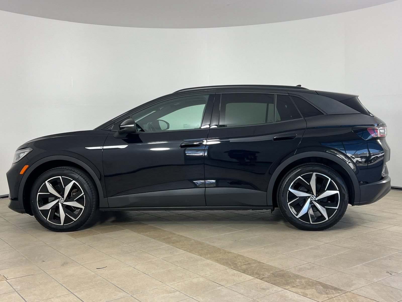 Used 2023 Volkswagen ID.4 S RWD image 3