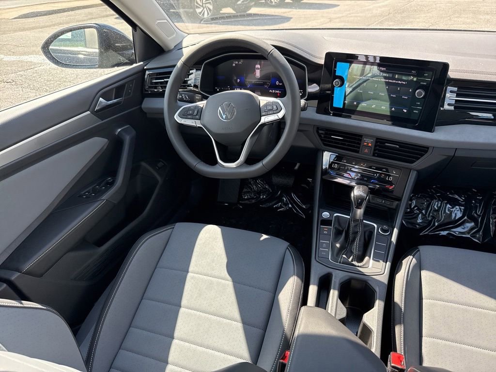 New 2026 Volkswagen Jetta SE FWD image 10