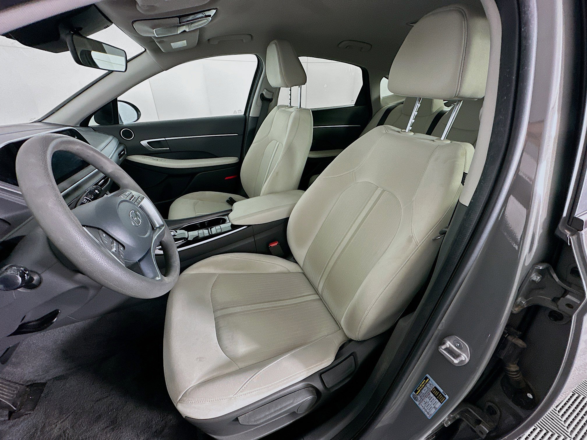 Used 2023 Hyundai Sonata SE w/ Cargo Package image 13