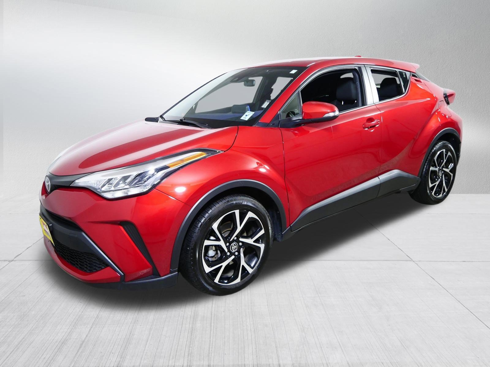 Used 2020 Toyota C-HR XLE FWD image 3