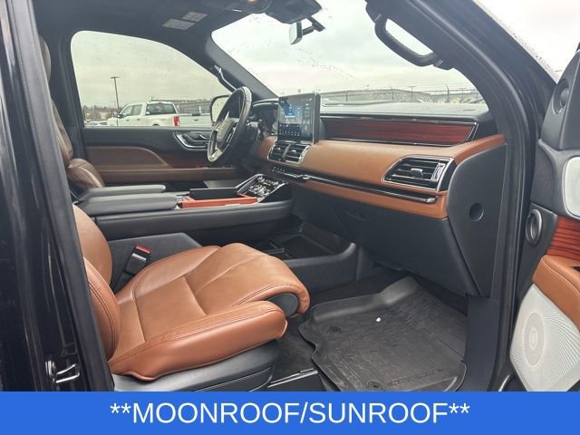 Certified 2024 Lincoln Navigator L Reserve AWD/4WD image 9