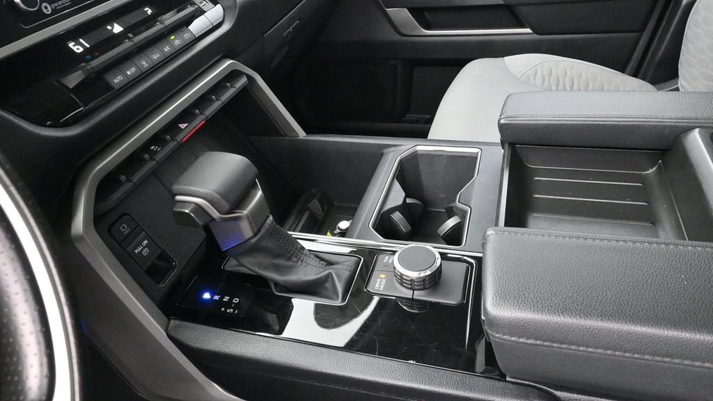 Used 2022 Toyota Tundra SR5 RWD image 12