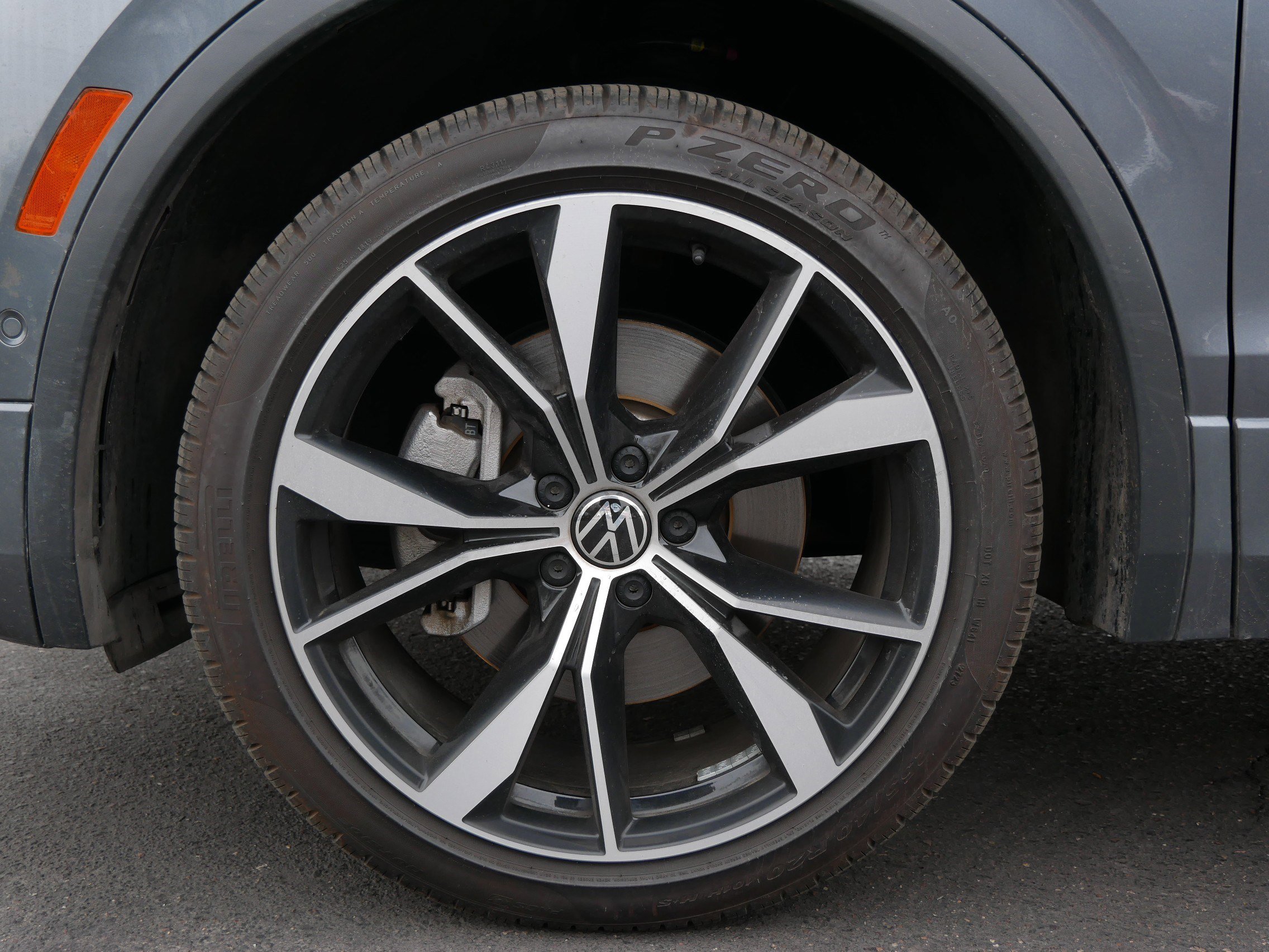 Used 2022 Volkswagen Tiguan SEL R-Line image 15