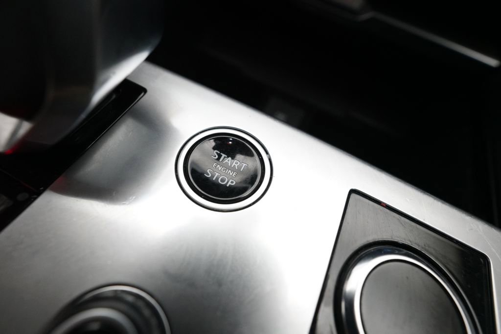 Used 2023 Land Rover Range Rover SE image 30