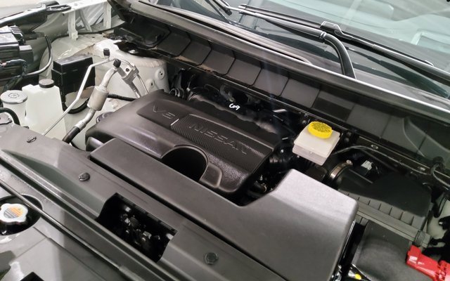 Used 2024 Nissan Pathfinder Platinum image 33