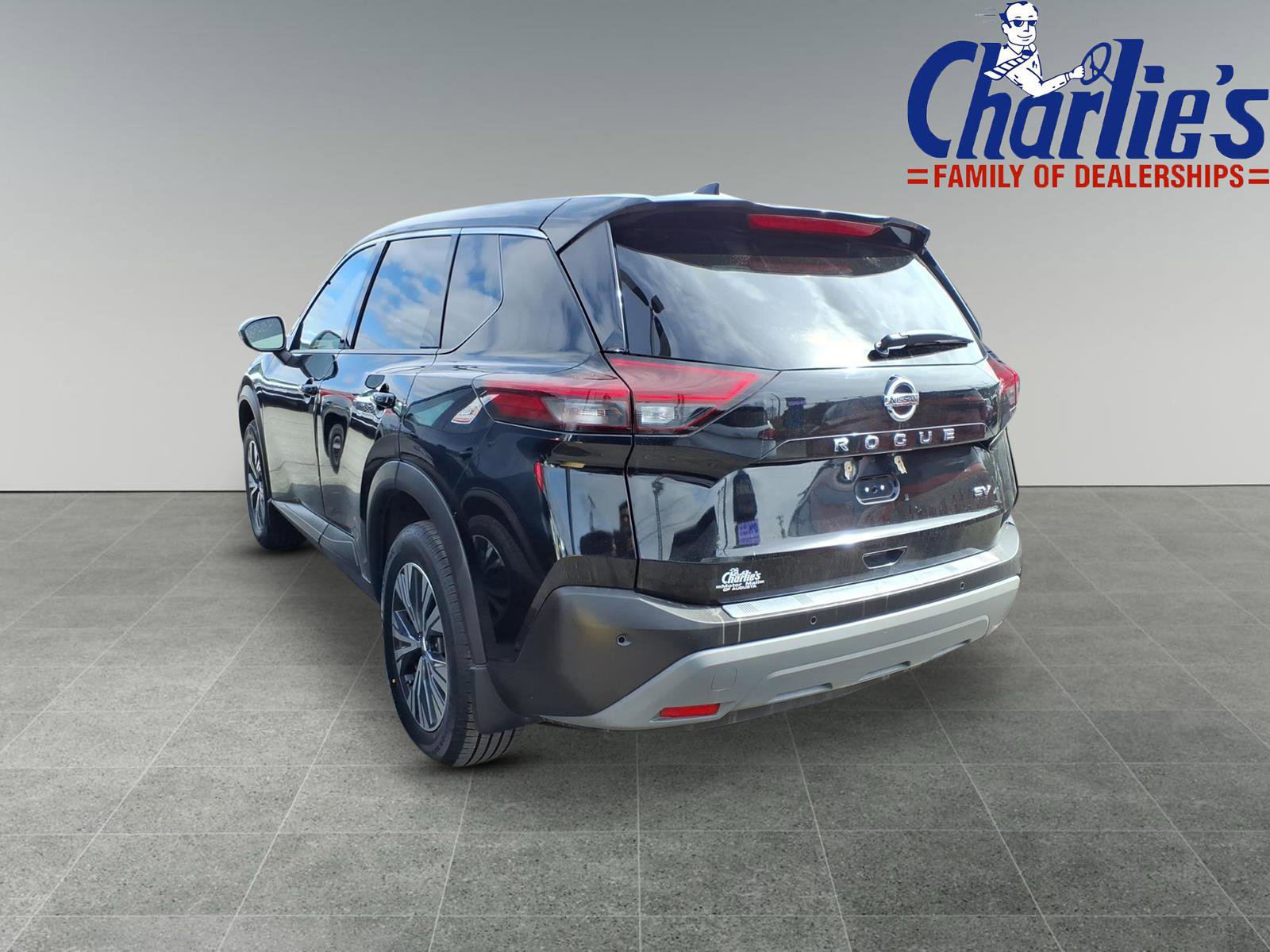 Used 2021 Nissan Rogue SV image 5