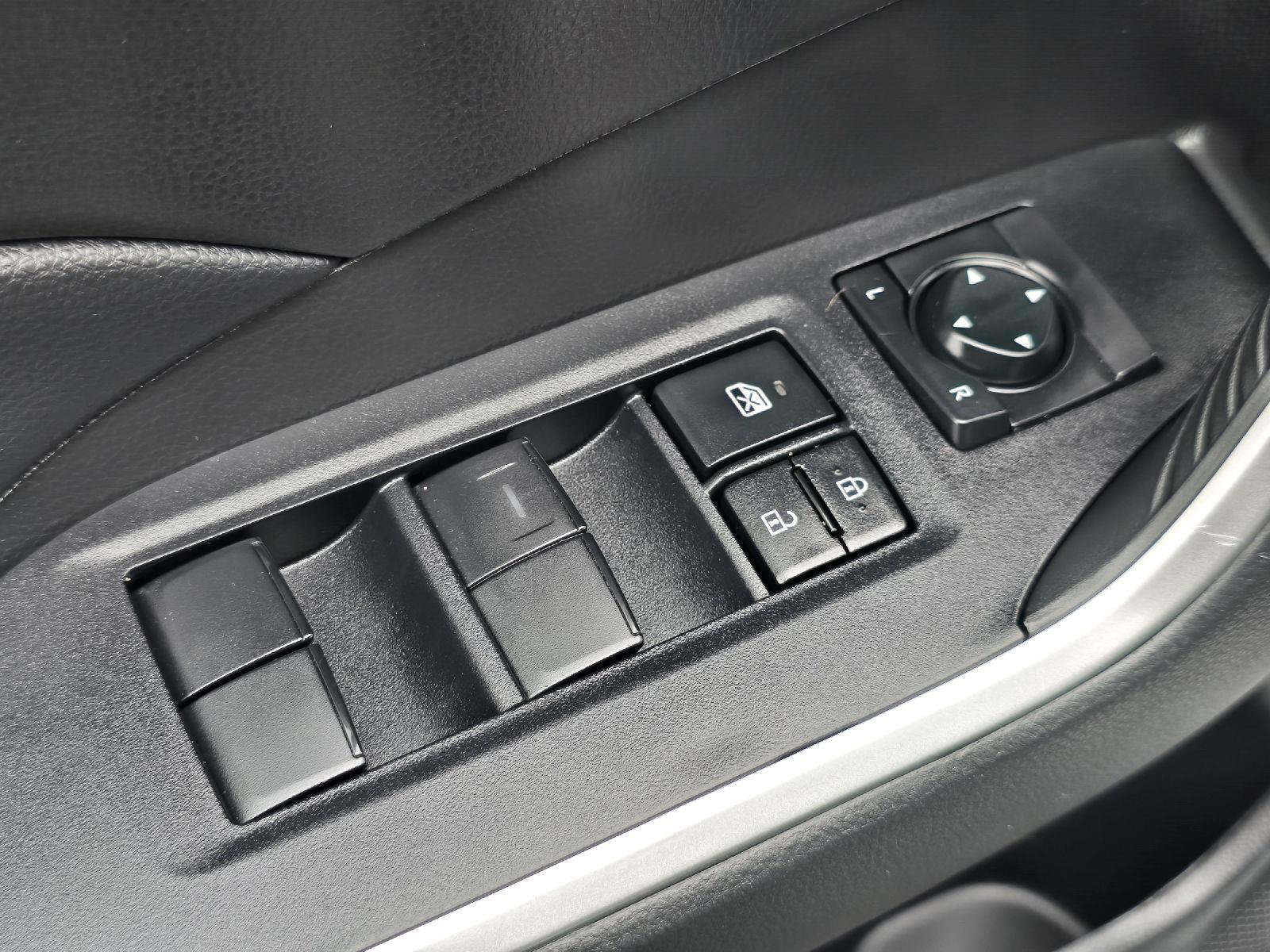 Used 2024 Toyota RAV4 LE AWD/4WD image 18