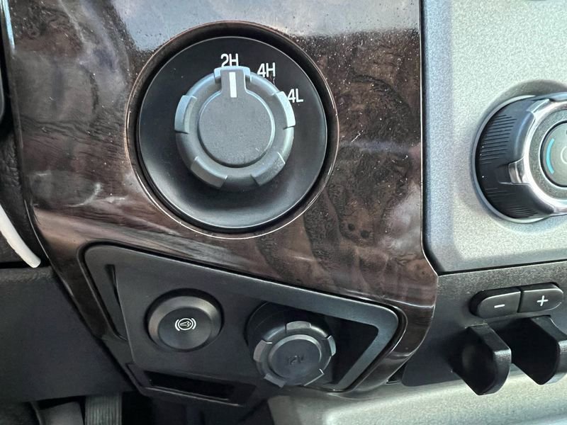 Used 2016 Ford F450 Platinum image 29