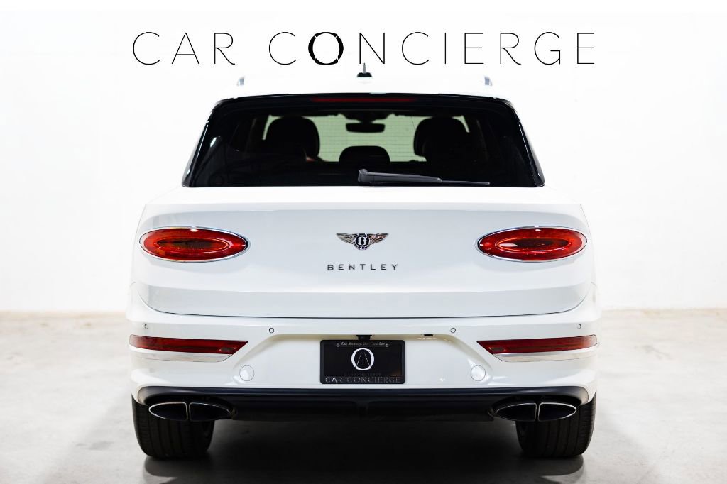 Used 2022 Bentley Bentayga image 6