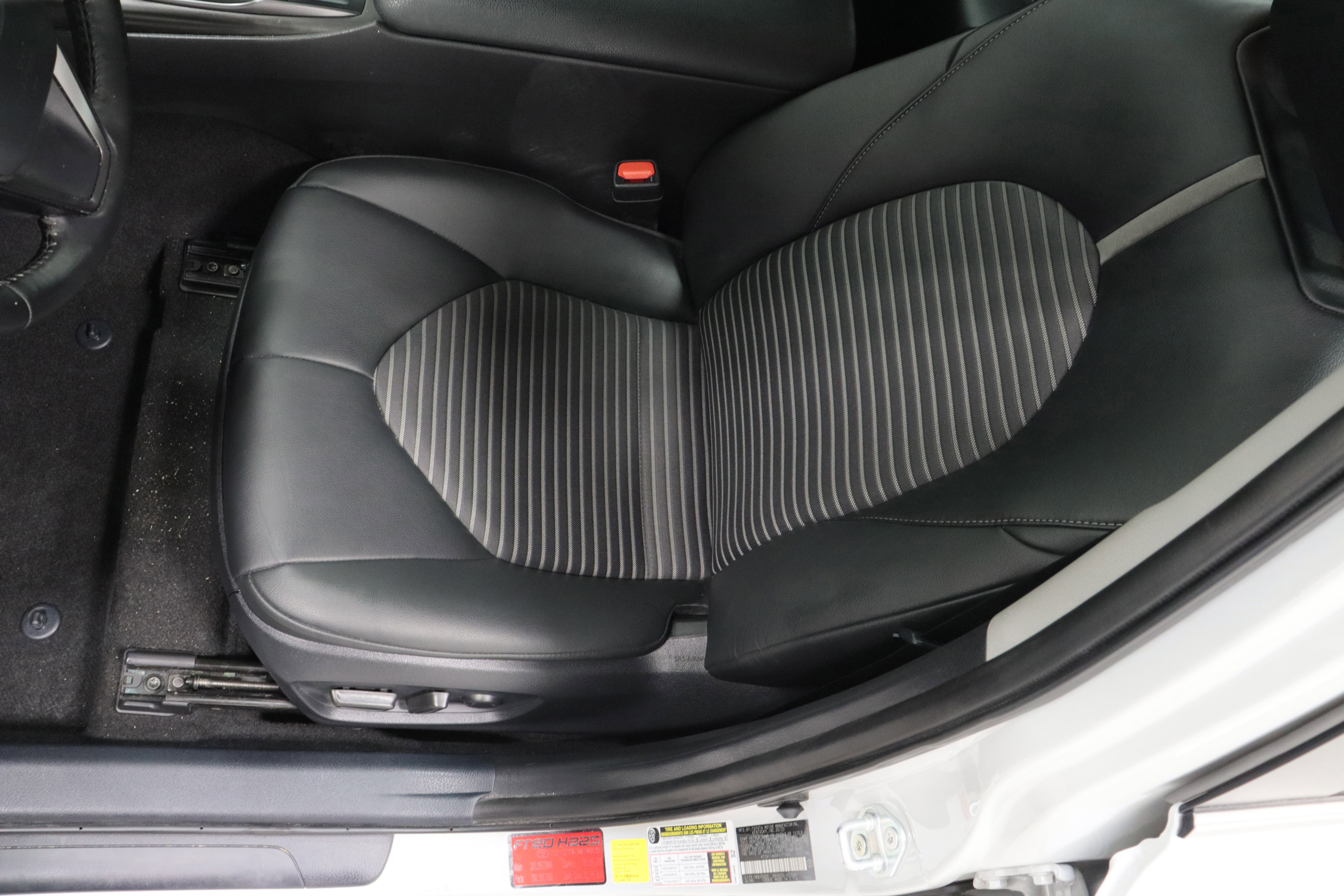Used 2023 Toyota Camry SE image 15