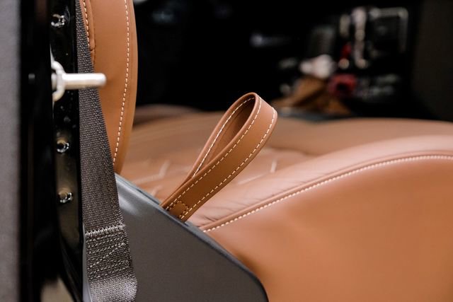 Used 2025 Jeep Gladiator Rubicon w/ Safety Group AWD/4WD image 89