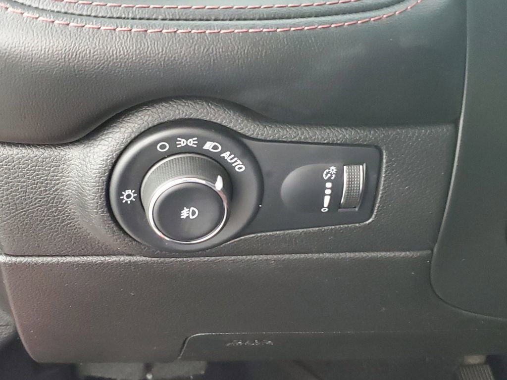 Used 2021 Dodge Durango R/T w/ Technology Group image 27