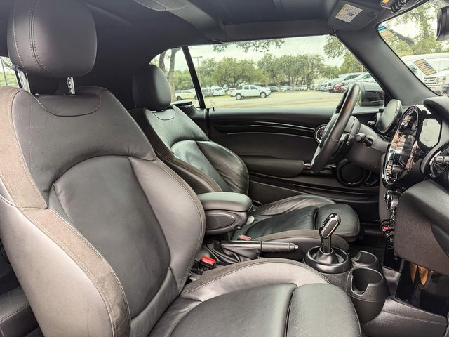 Used 2023 MINI Cooper S w/ Signature Upholstery Package image 14