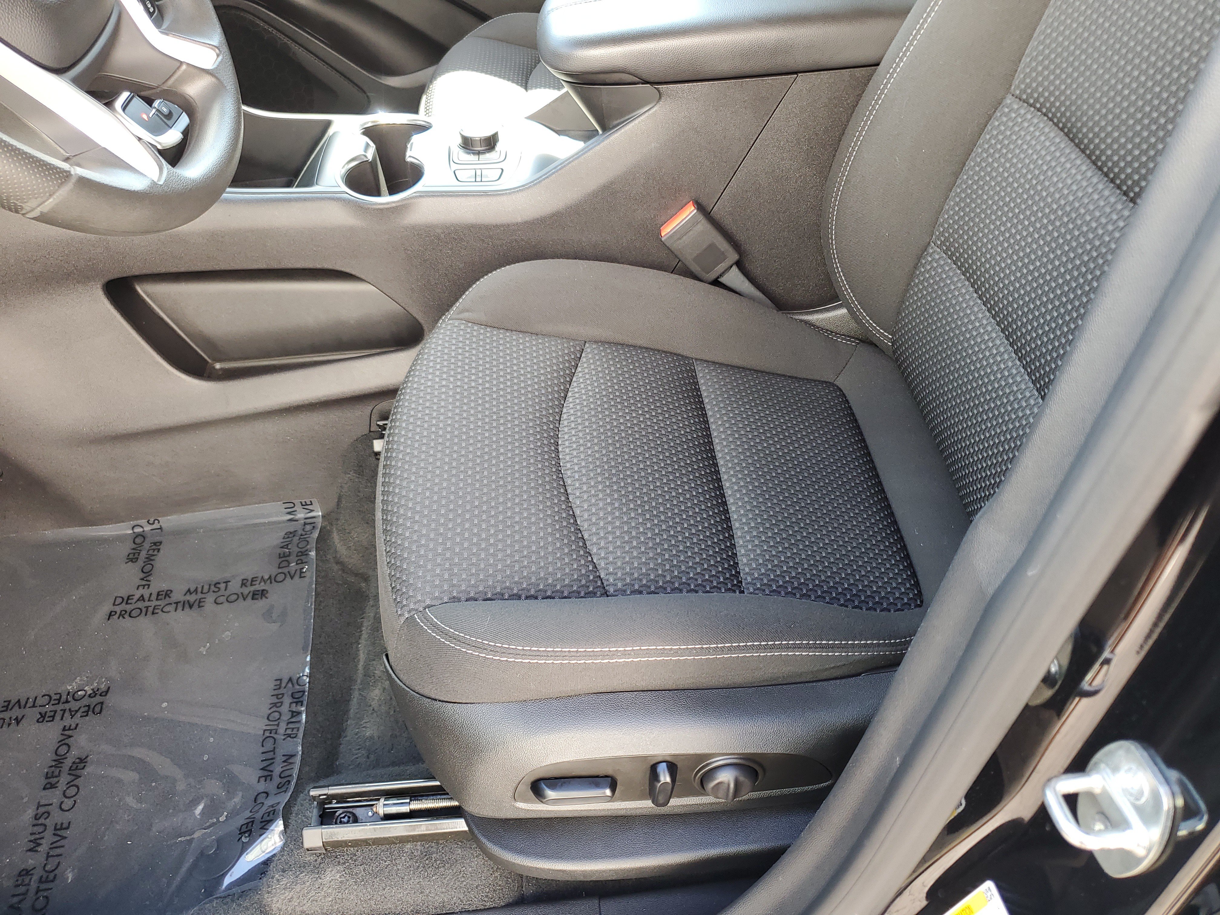Used 2024 GMC Terrain SLE w/ Driver Convenience Package FWD image 21