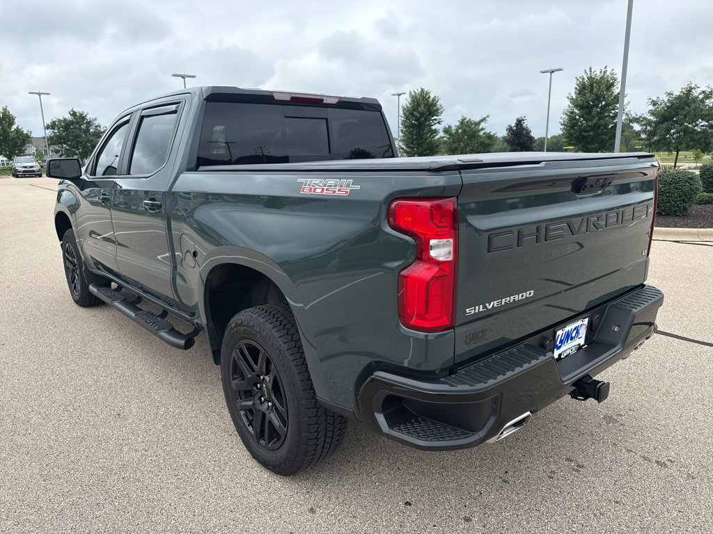 Used 2025 Chevrolet Silverado 1500 LT Trail Boss w/ Convenience Package II AWD/4WD image 3
