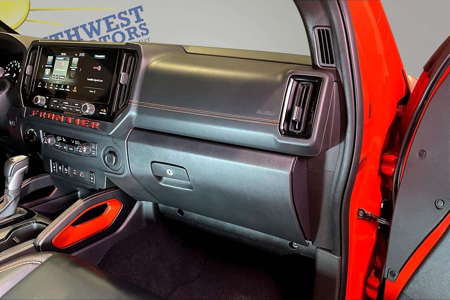 Used 2025 Nissan Frontier PRO-4X w/ Pro Premium Package AWD/4WD image 28