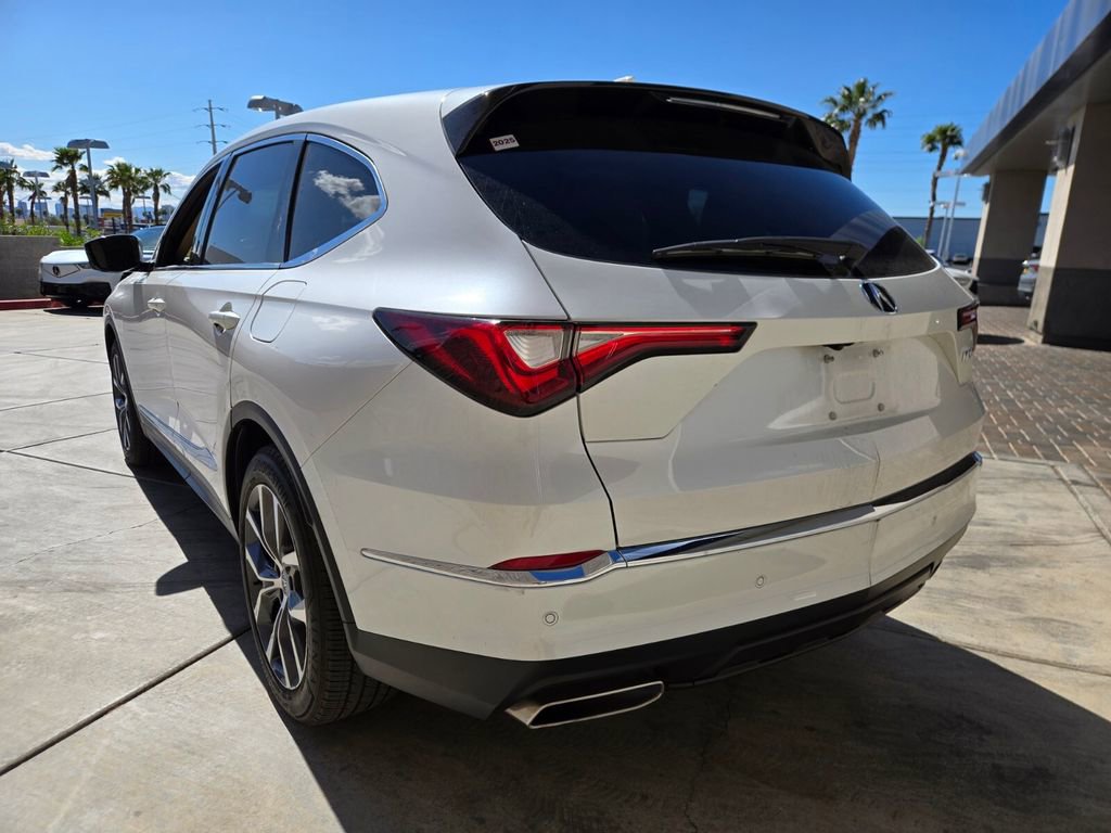 Used 2023 Acura MDX FWD w/ Technology Package image 3