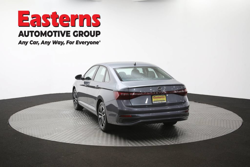 Used 2025 Volkswagen Jetta SE FWD image 38