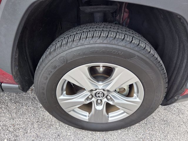 Used 2023 Toyota RAV4 LE AWD/4WD image 9